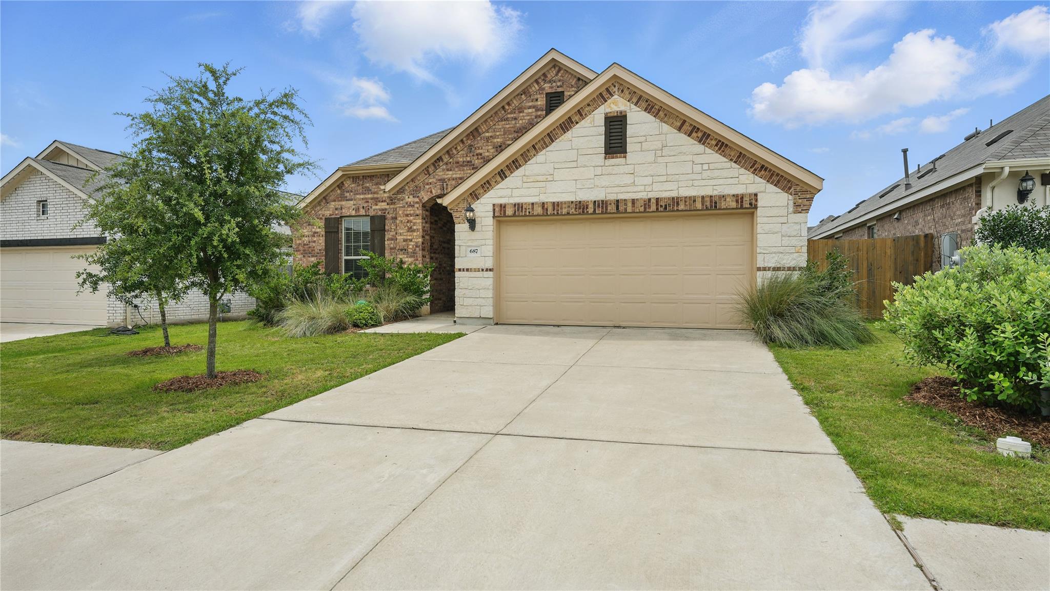 687 Oleander LOOP