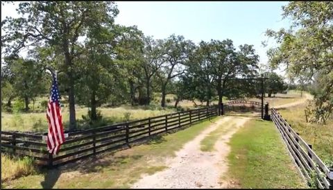 213 Joe Cole LN Smithville TX 78957