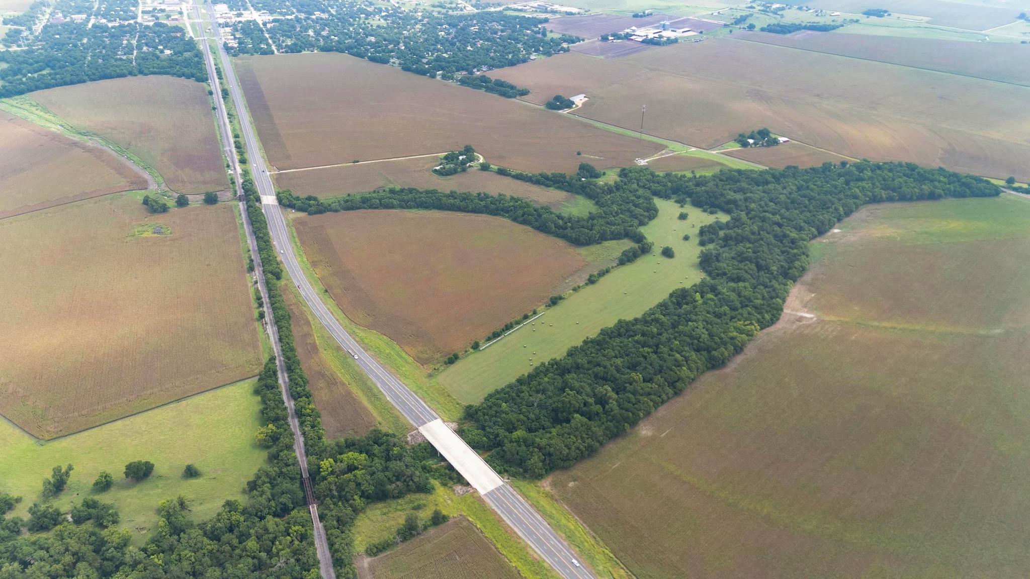 4400-4402 N Highway 95