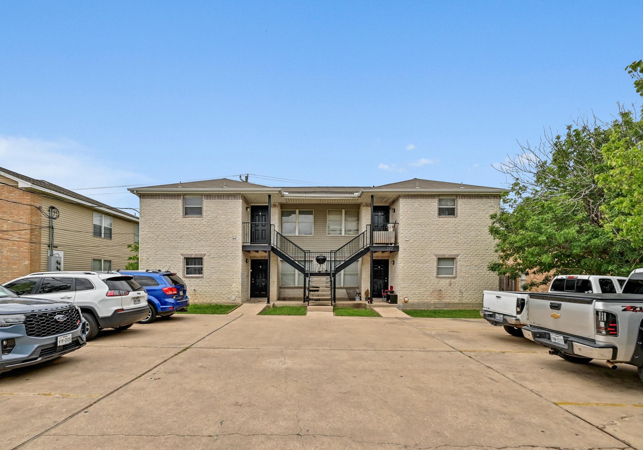 2212 Katy LN