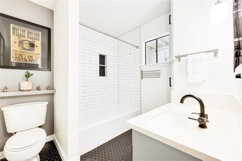 Tiny photo for 2303 E Side DR #201, Austin, TX 78704 (MLS # 5656315)