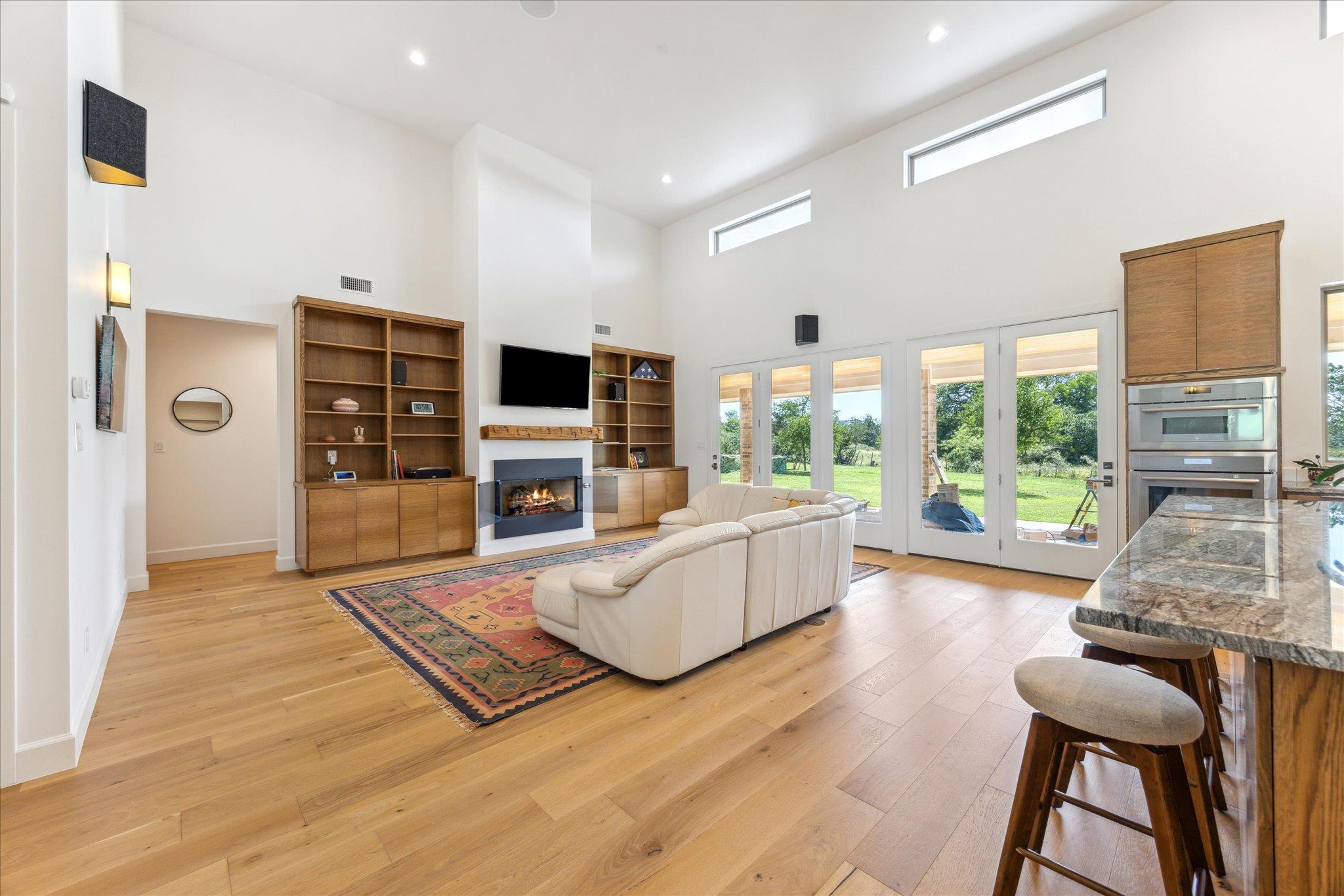 405 Spicewood Trails DR