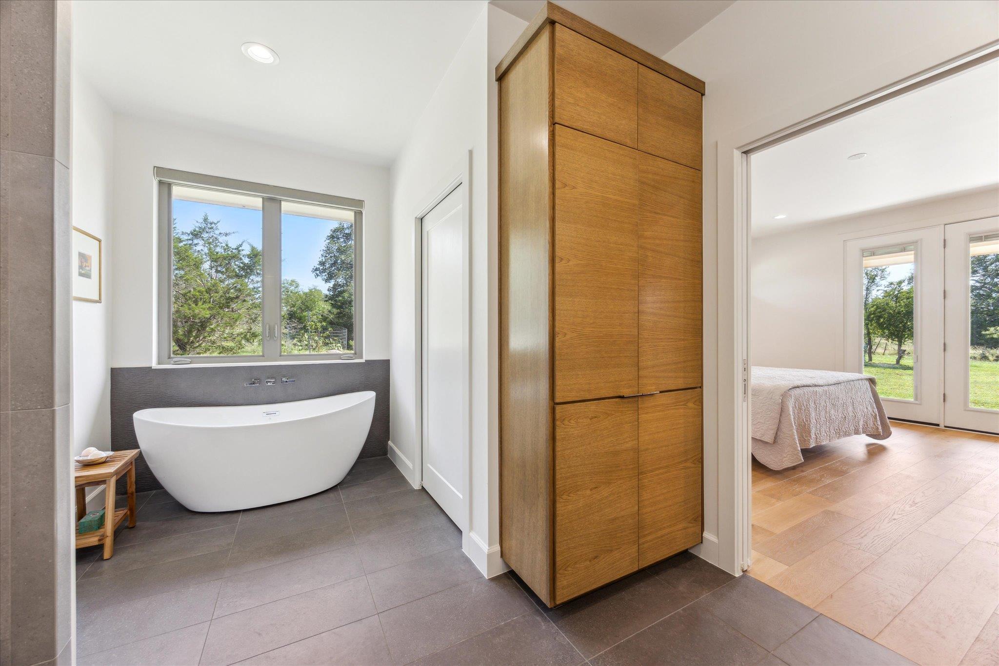 405 Spicewood Trails DR