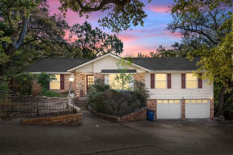 Photo of 3509 Hillbrook CIR, Austin, TX 78731 (MLS # 9328889)