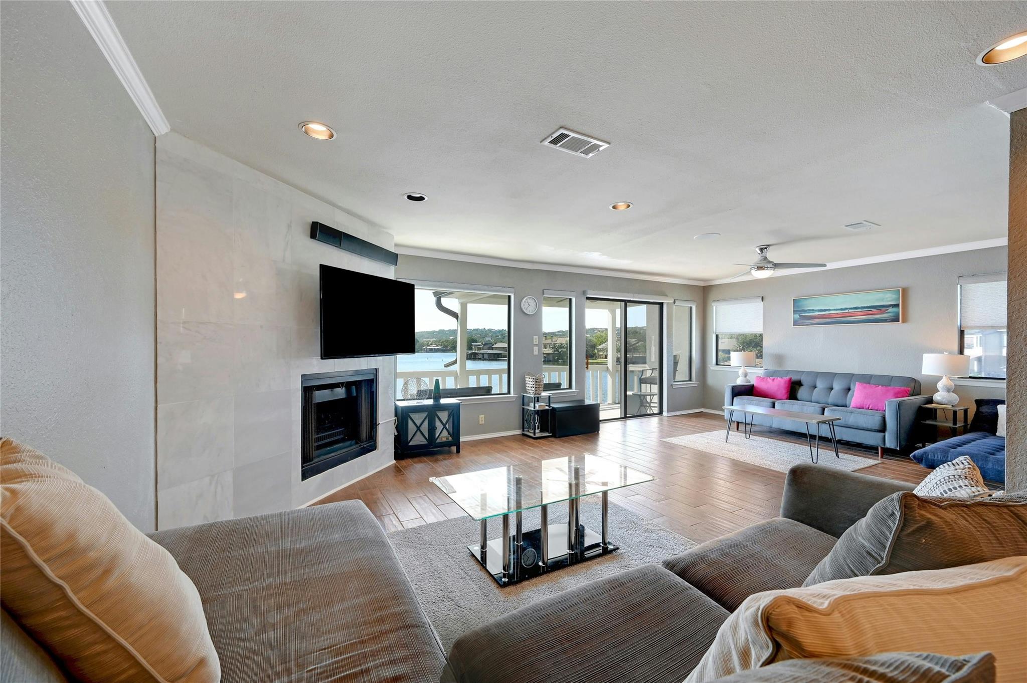 101 Island DR F