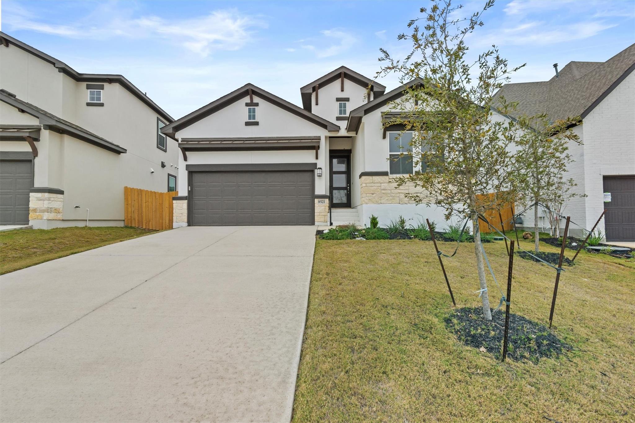 8521 Pine Muhly DR
