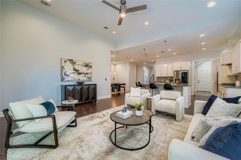 Tiny photo for 405 W Croslin ST, Austin, TX 78752 (MLS # 1126755)