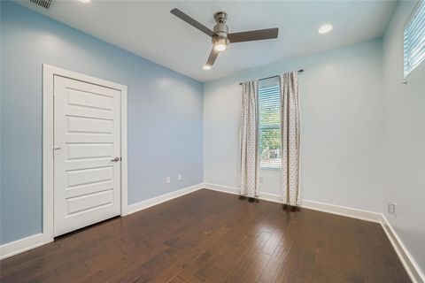 Tiny photo for 405 W Croslin ST, Austin, TX 78752 (MLS # 1126755)