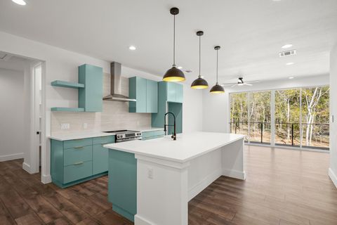 116 kahana LN Bastrop TX 78602