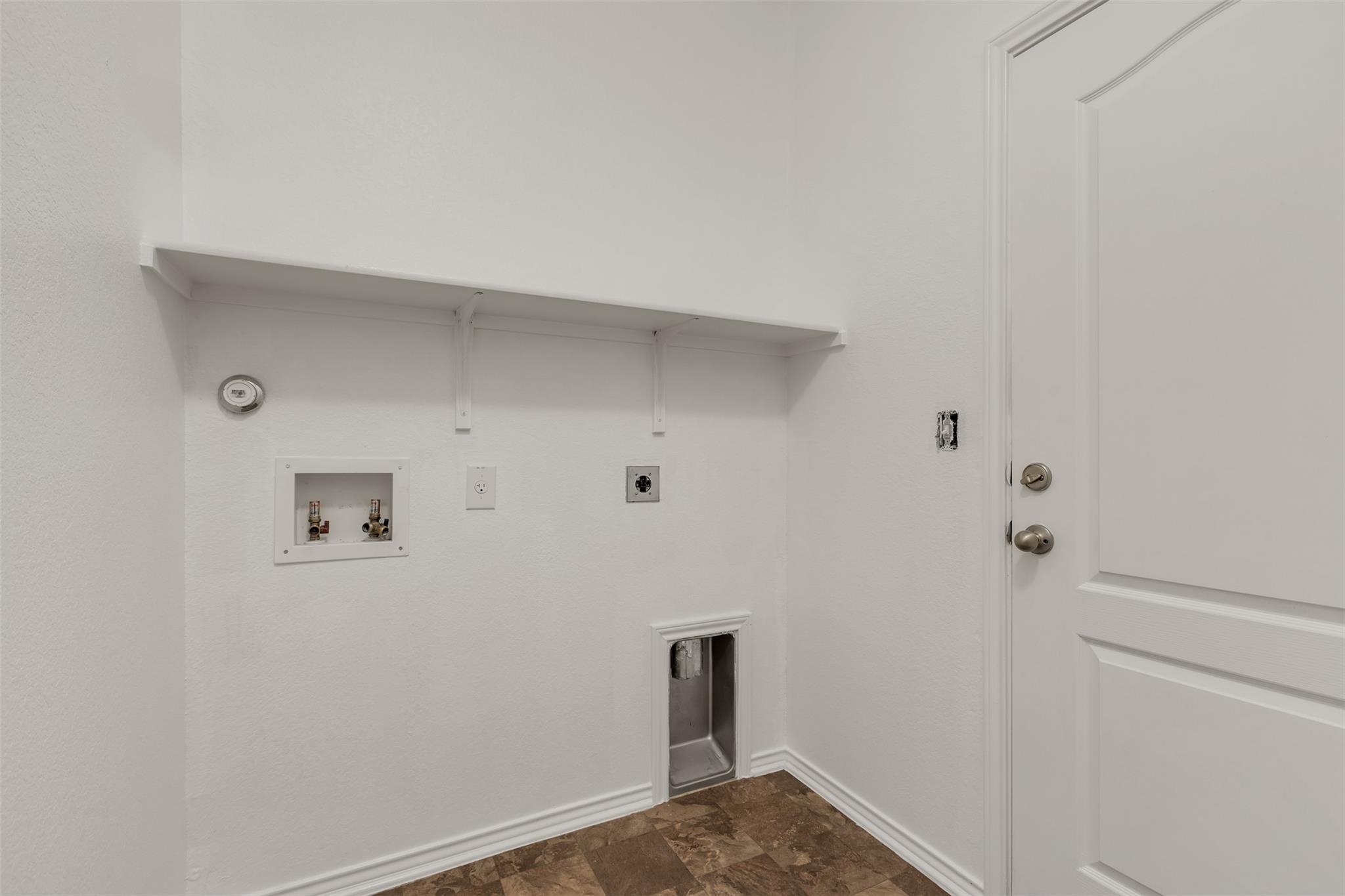 6729 Horseshoe Pond DR