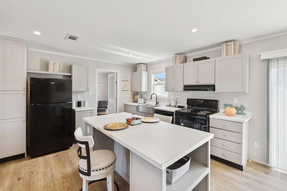 4.81 AC Pauline LN