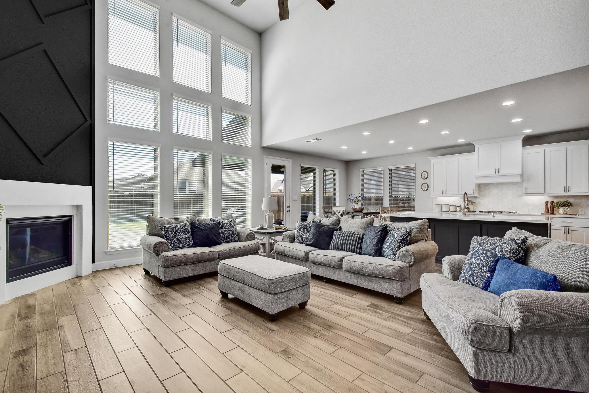 3213 Little Willow