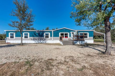 153 Puma ST Cedar Creek TX 78612
