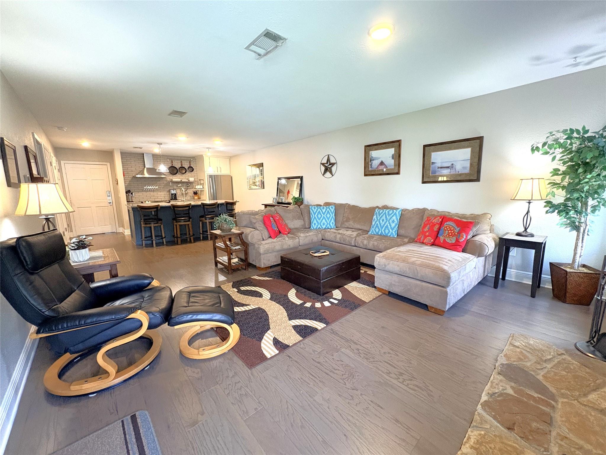 604 Highcrest DR 322