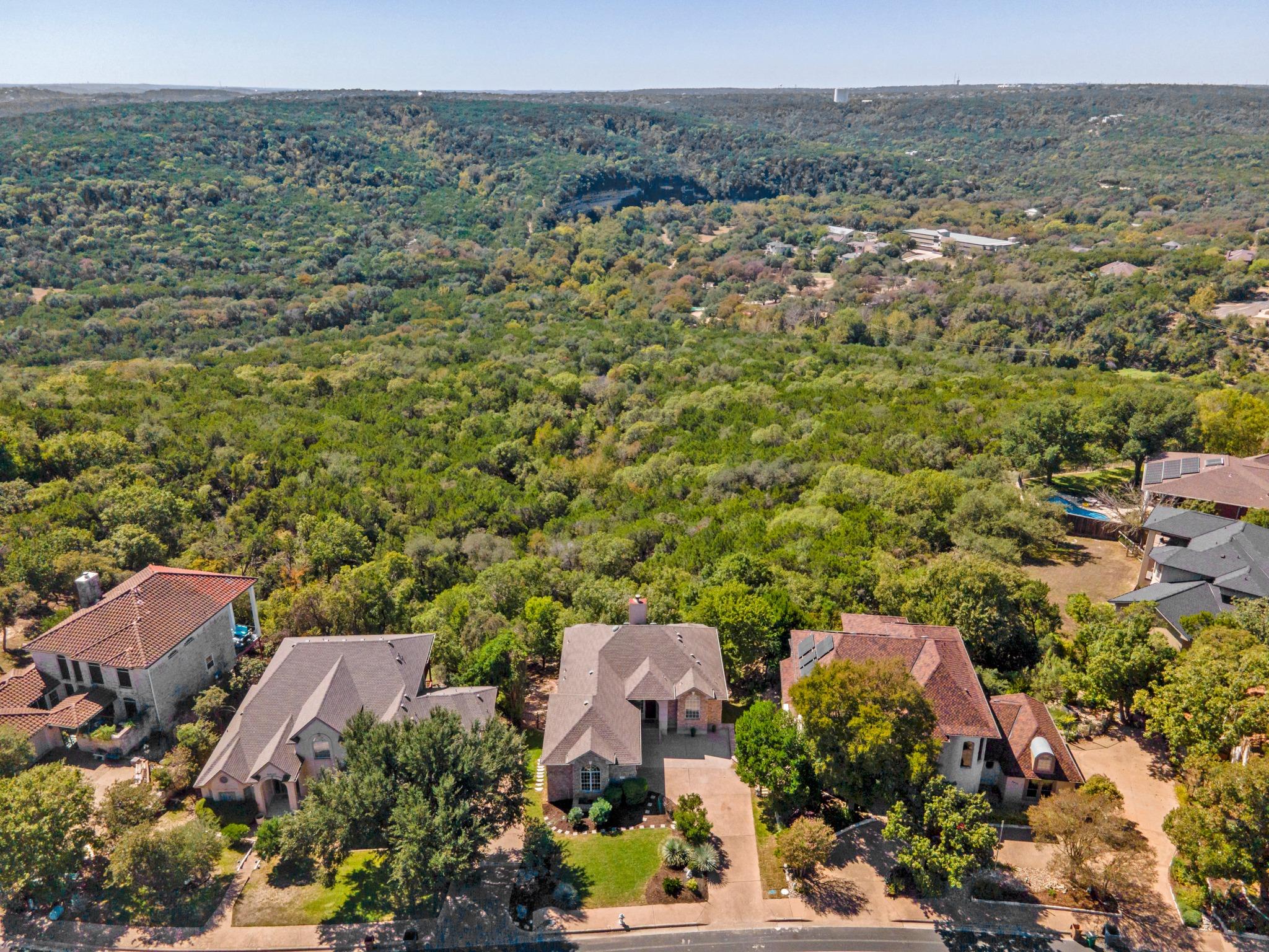 8802 Bluegrass DR
