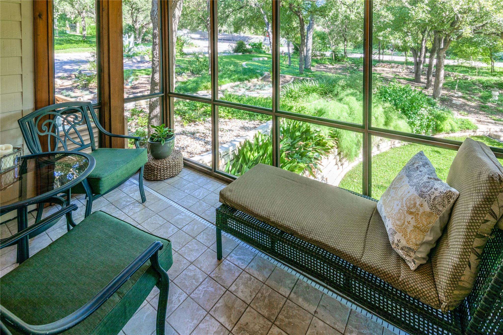 2408 Rollingwood DR