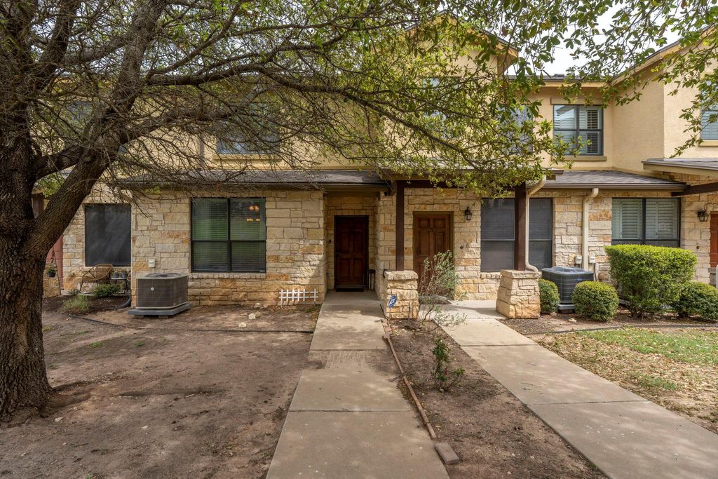Photo of 2101 Town Centre DR #2006, Round Rock, TX 78664 (MLS # 9135559)