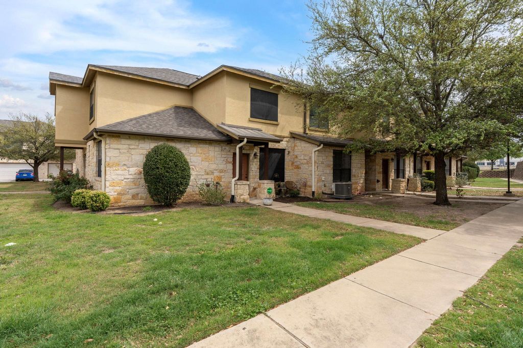 Photo of 2101 Town Centre DR #2006, Round Rock, TX 78664 (MLS # 9135559)