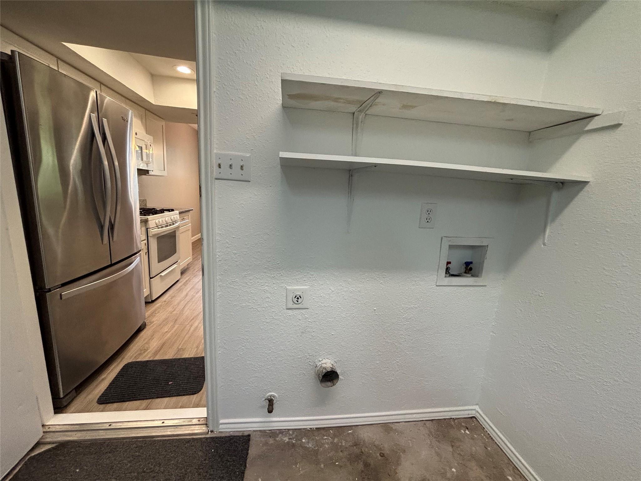 Austin, Texas 78729, United States, 3 Bedrooms Bedrooms, ,3 BathroomsBathrooms,Residential,Active,178927