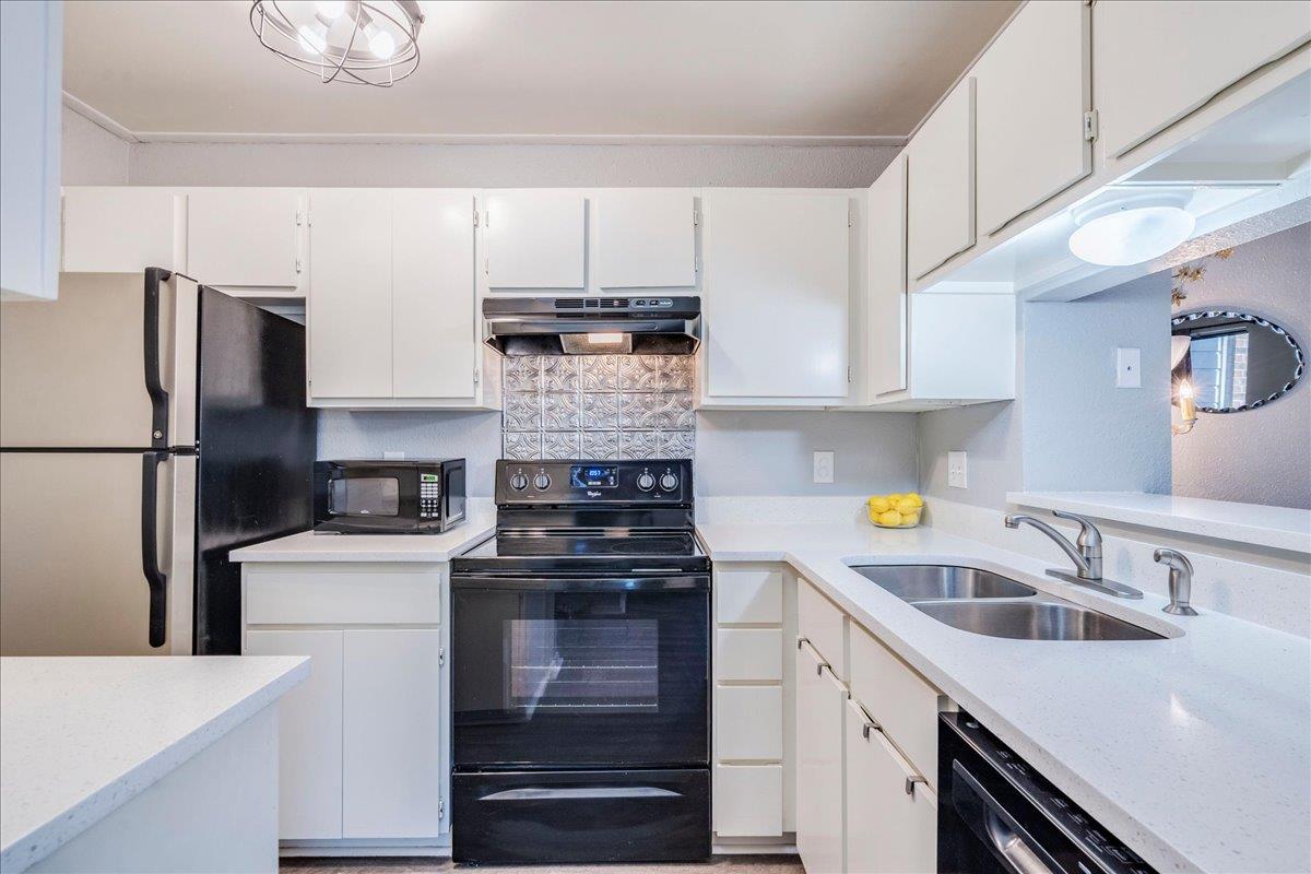 2018 W Rundberg LN 19A