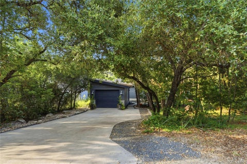 Photo of 18406 Roundrock RD, Jonestown, TX 78645 (MLS # 2551964)
