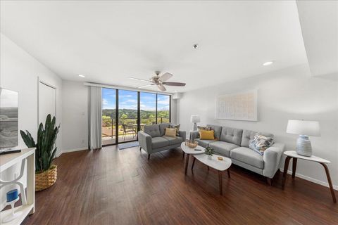 Photo of 40 N Interstate Hwy 35 #6B3, Austin, TX 78701 (MLS # 1044417)