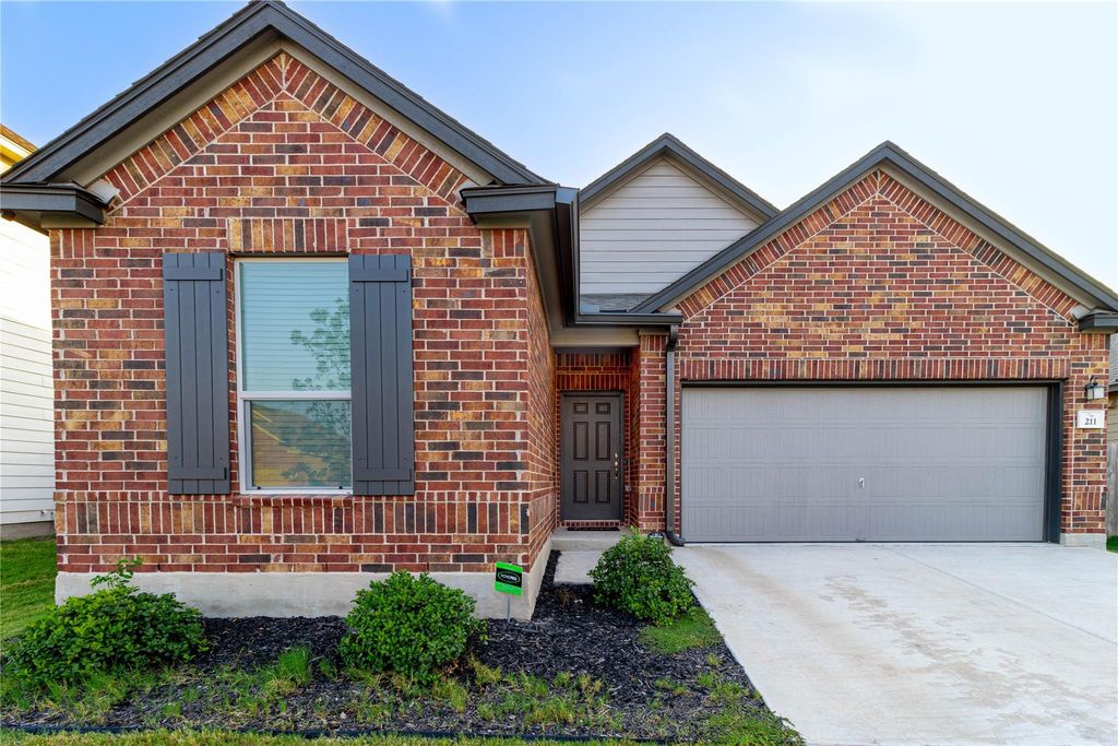 Photo of 211 Summit DR, Lockhart, TX 78644 (MLS # 9804570)