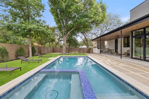 Tiny photo for 304 Blue Ridge TRL, Austin, TX 78746 (MLS # 7107650)