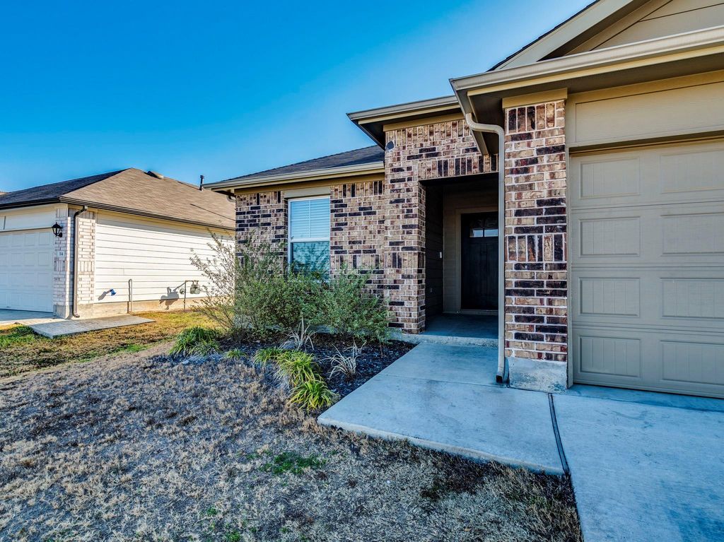 Photo of 316 ADDISON PL, Lockhart, TX 78644 (MLS # 8358141)