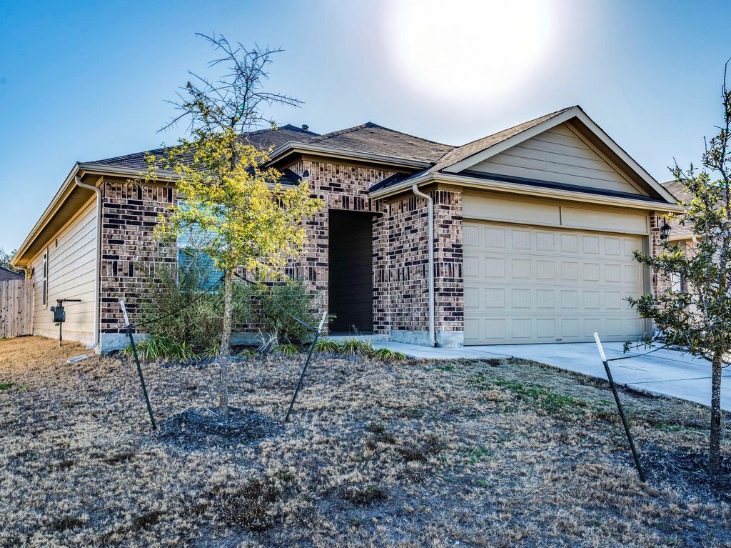 Photo of 316 ADDISON PL, Lockhart, TX 78644 (MLS # 8358141)