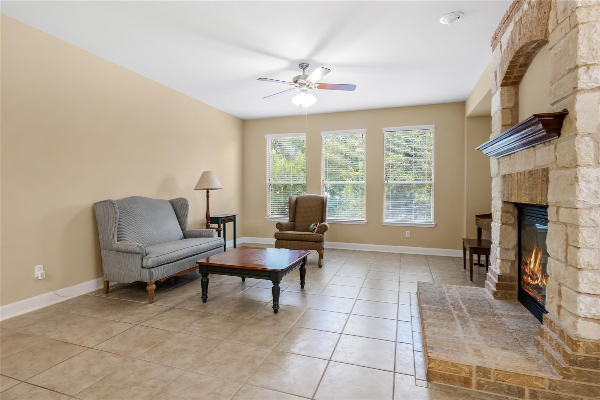 24 Stone Terrace DR