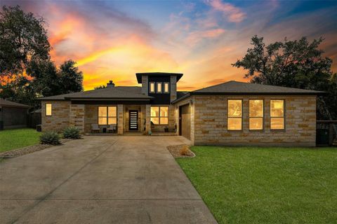 20009 Lincoln CV Lago Vista TX 78645