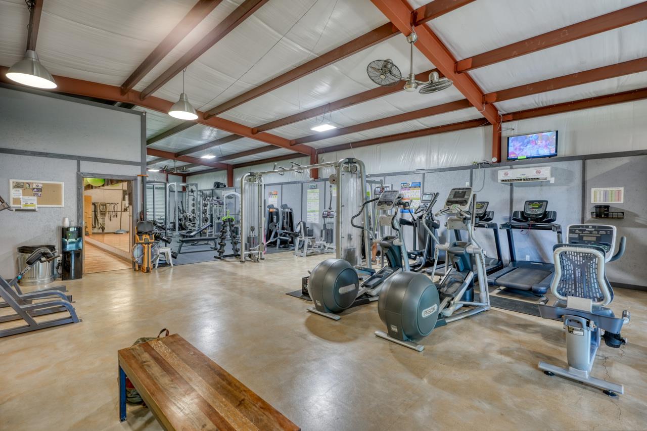 621 N Nugent Ave
