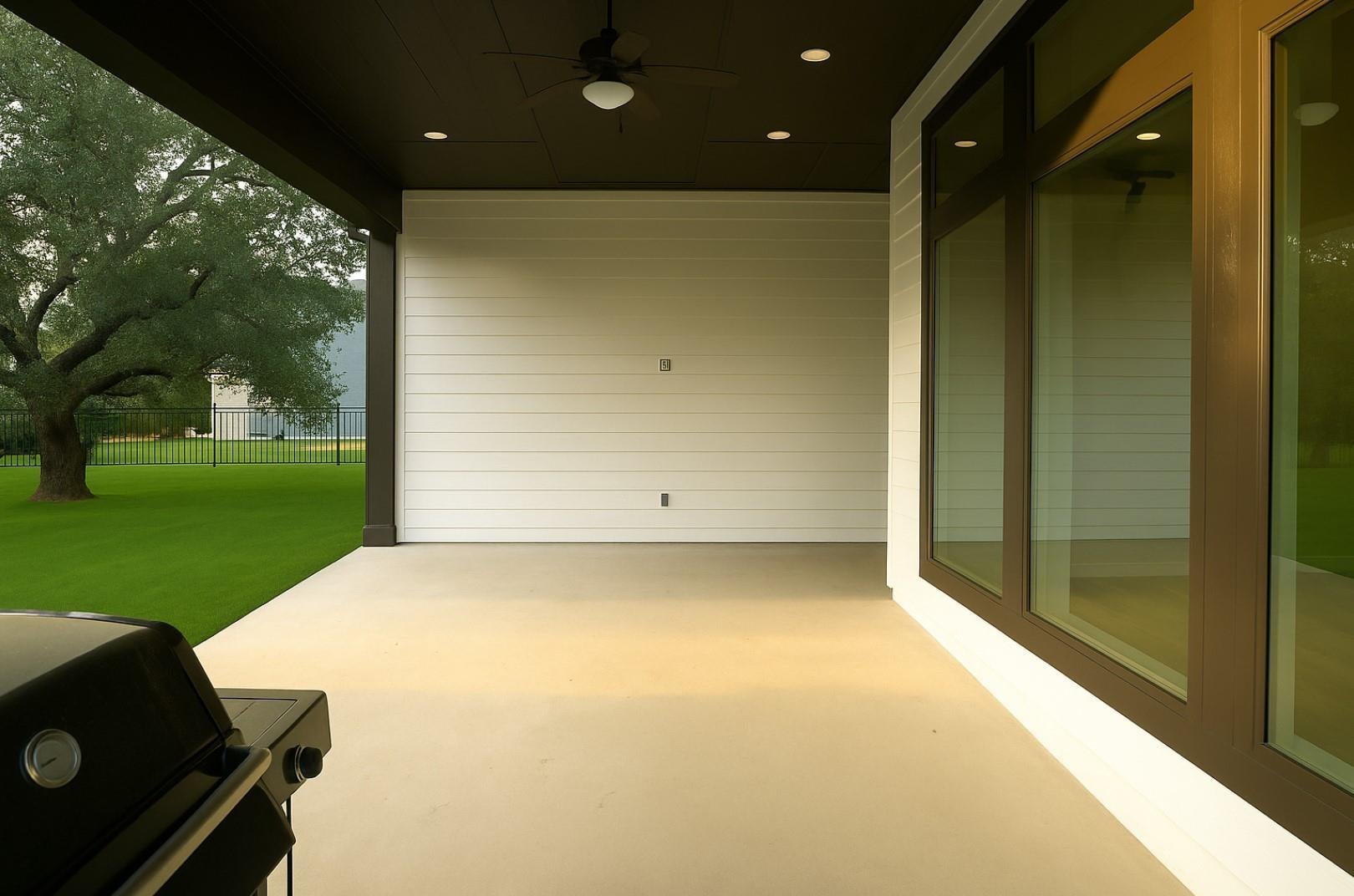 120 Woodland Hills DR