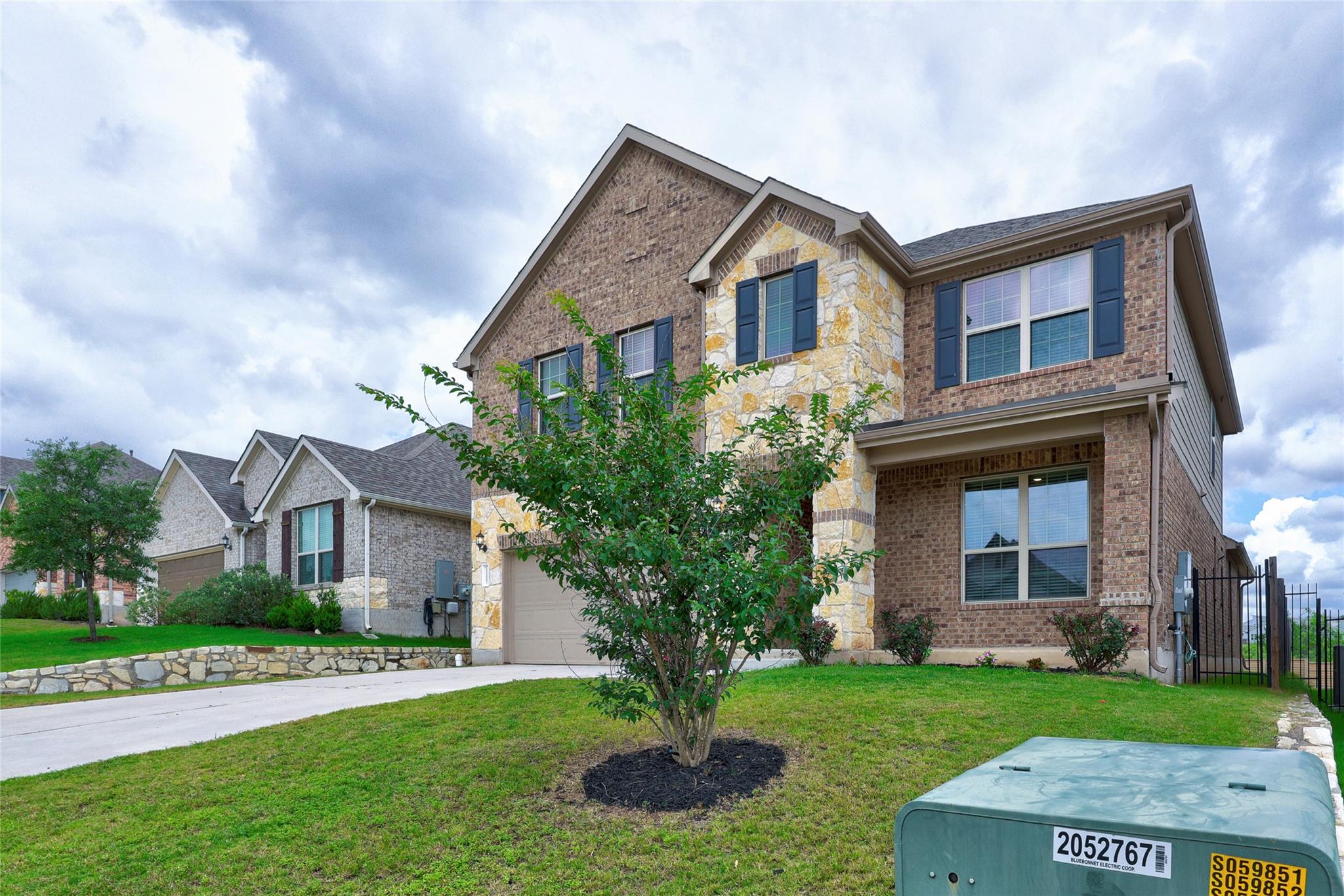 11007 Strawberry Roan DR