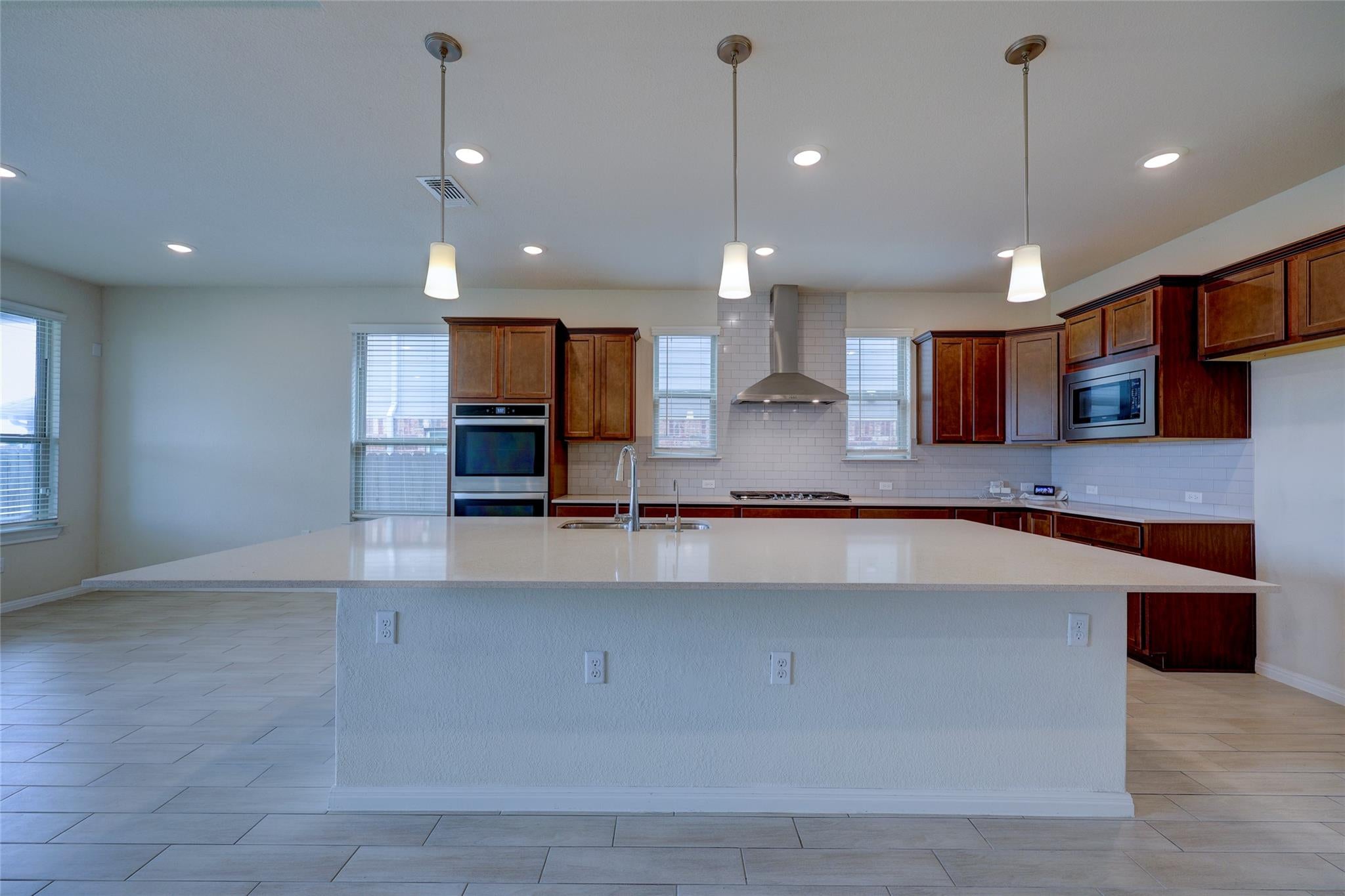 11007 Strawberry Roan DR