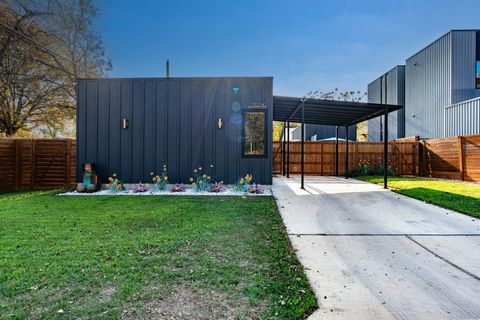 7525 Delafield LN B Austin TX 78752