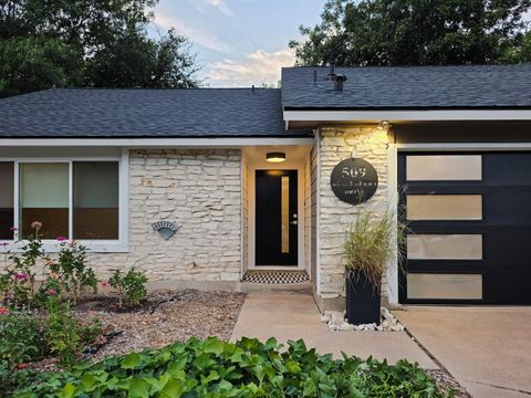 Photo of 509 Blackberry DR, Austin, TX 78745 (MLS # 1498880)