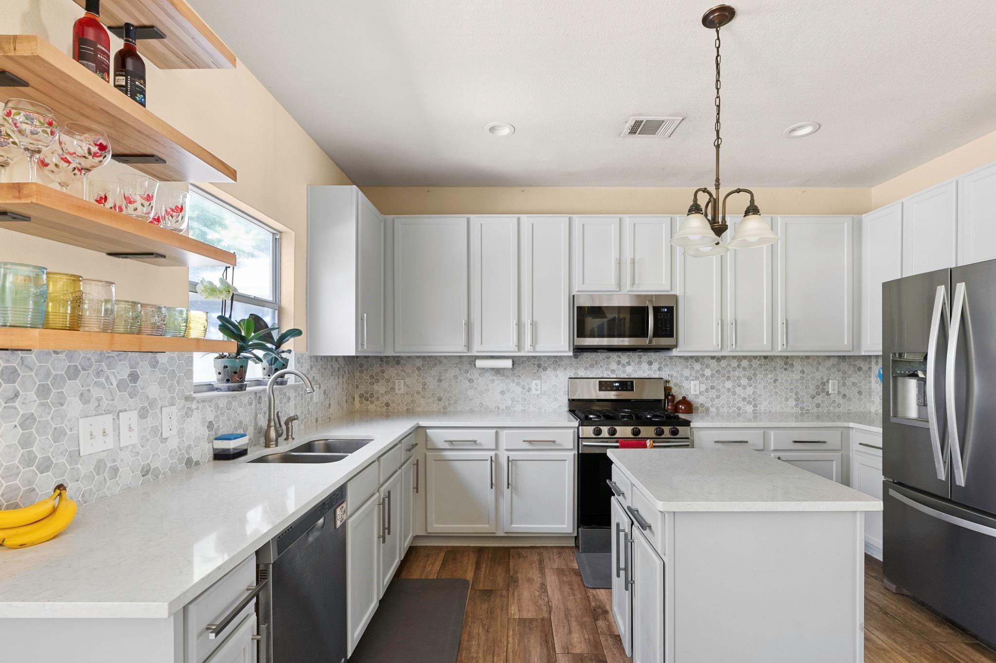 Photo 1 of 36 — 3504 Cheyenne ST, Round Rock, TX 78665