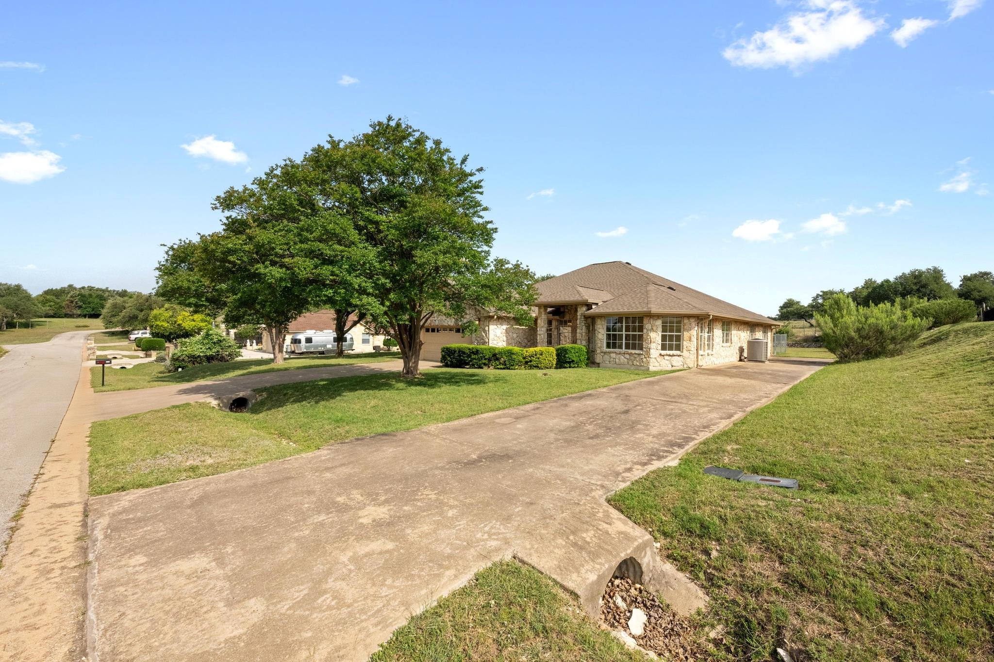 115 Greenridge LN
