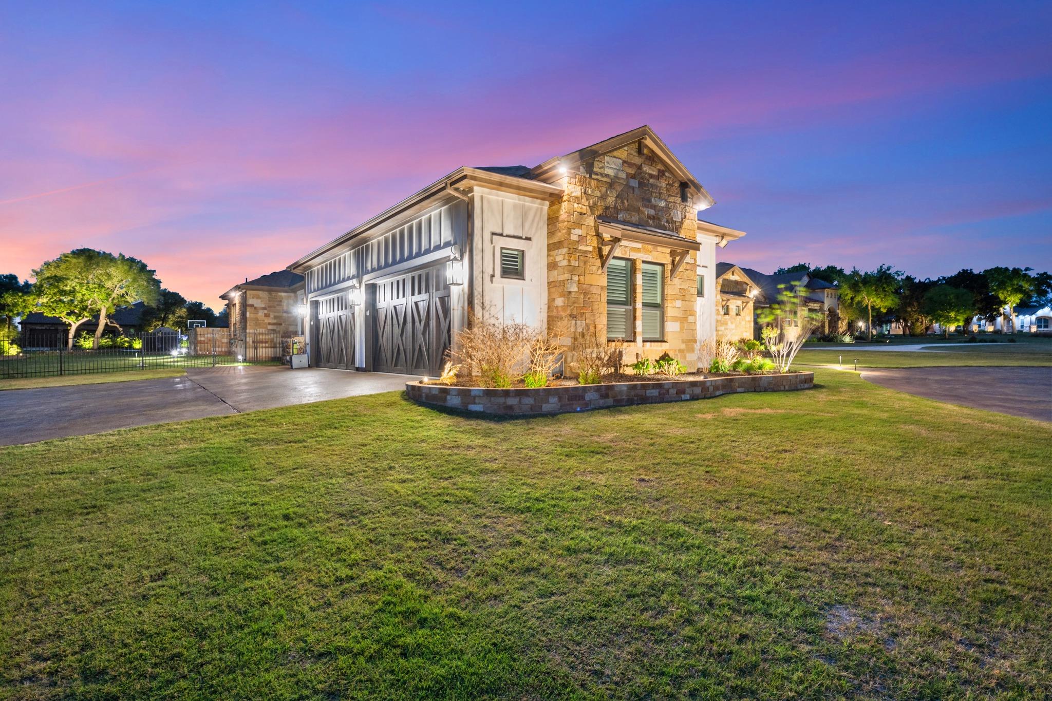 401 Highland Bluff DR