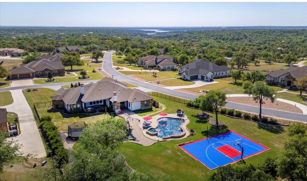 Photo of 401 Highland Bluff DR, Georgetown, TX 78633 (MLS # 7658451)