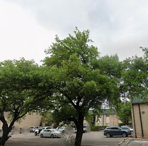 2600 Penny LN 207 Austin TX 78757