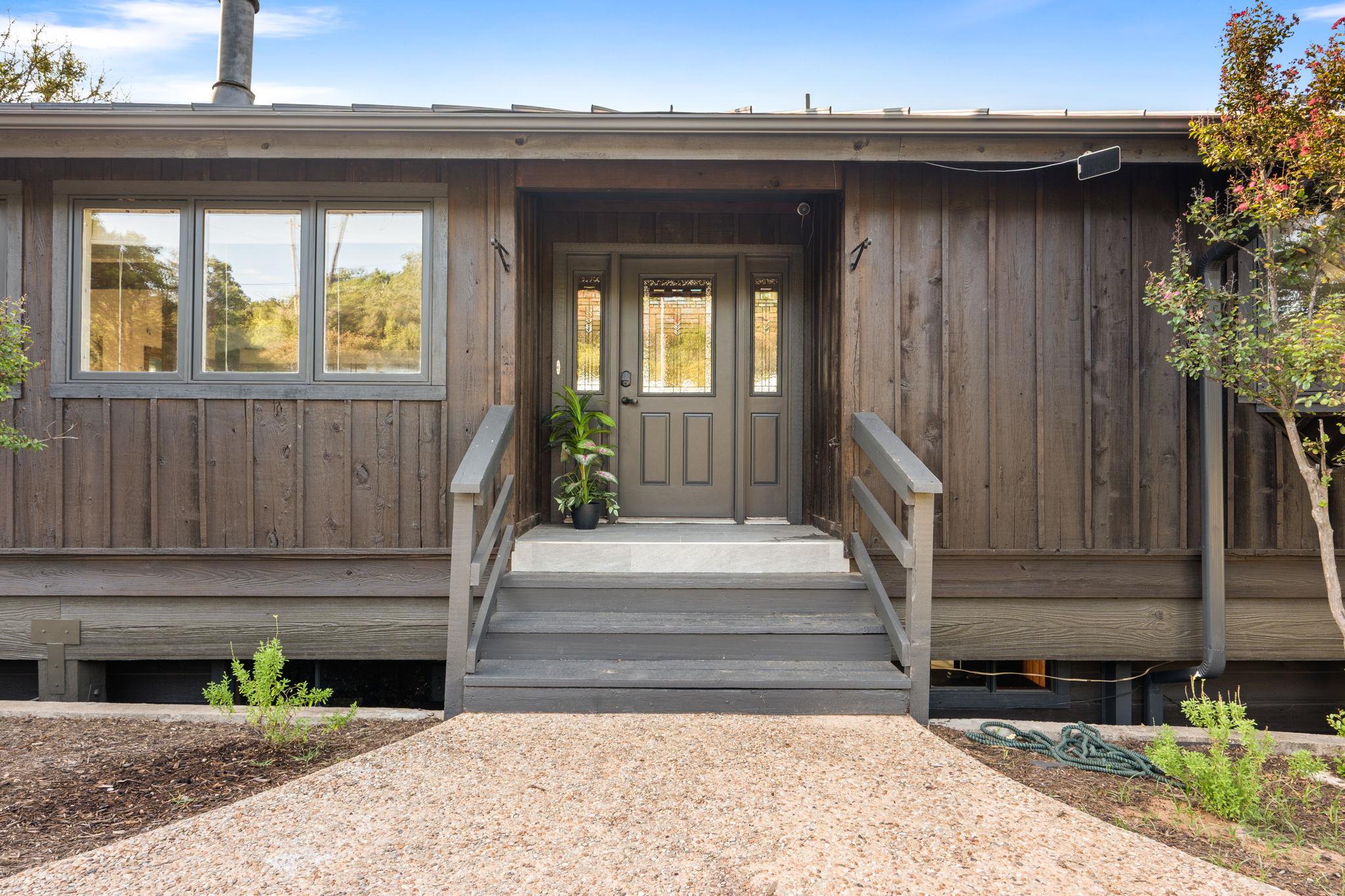 21106 Lakeshore DR