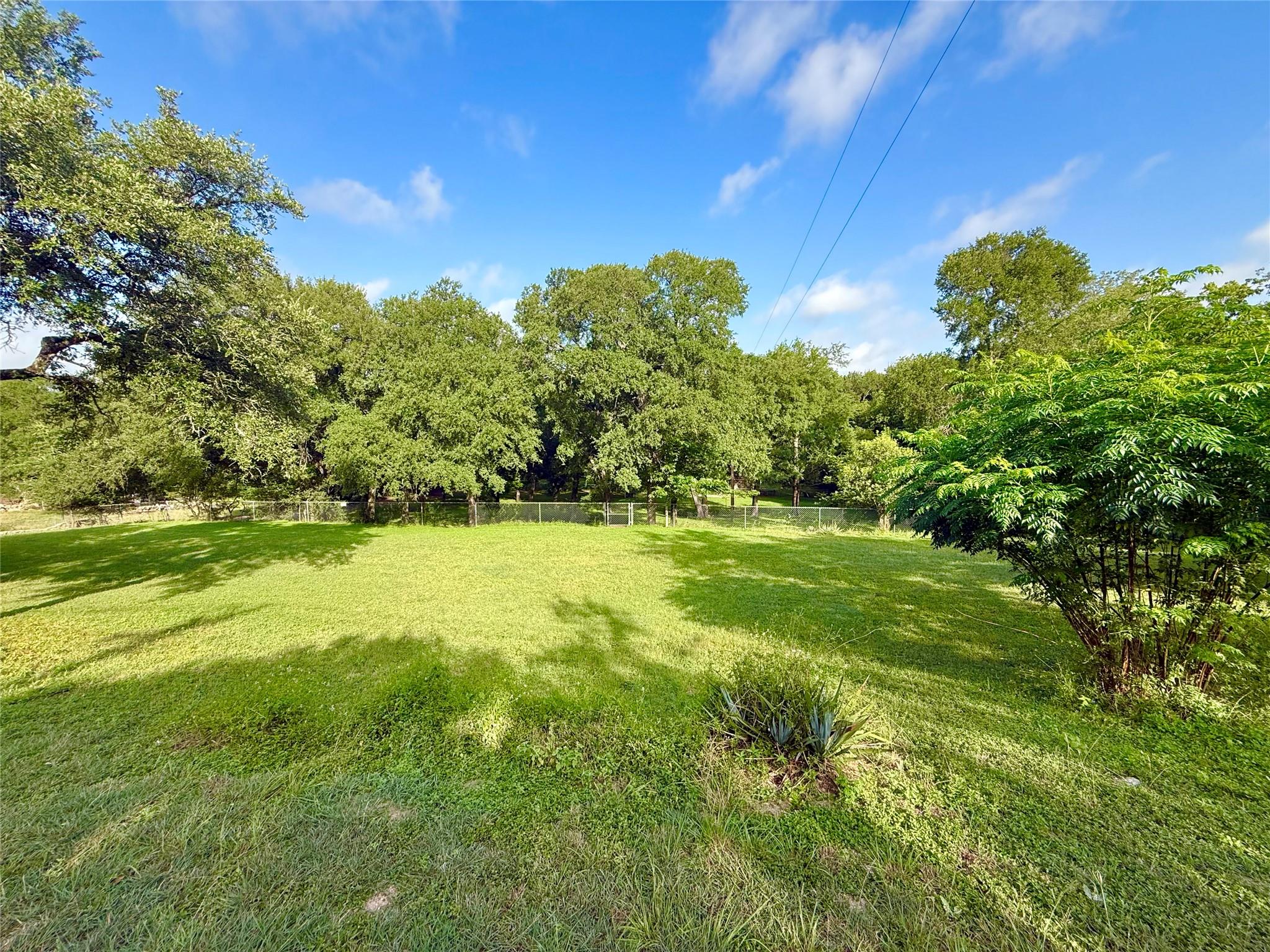 Photo 1 of 15 — 909 Center CIR, Salado, TX 76571