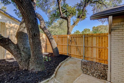 Tiny photo for 2713 Bryonhall DR, Austin, TX 78745 (MLS # 9010381)