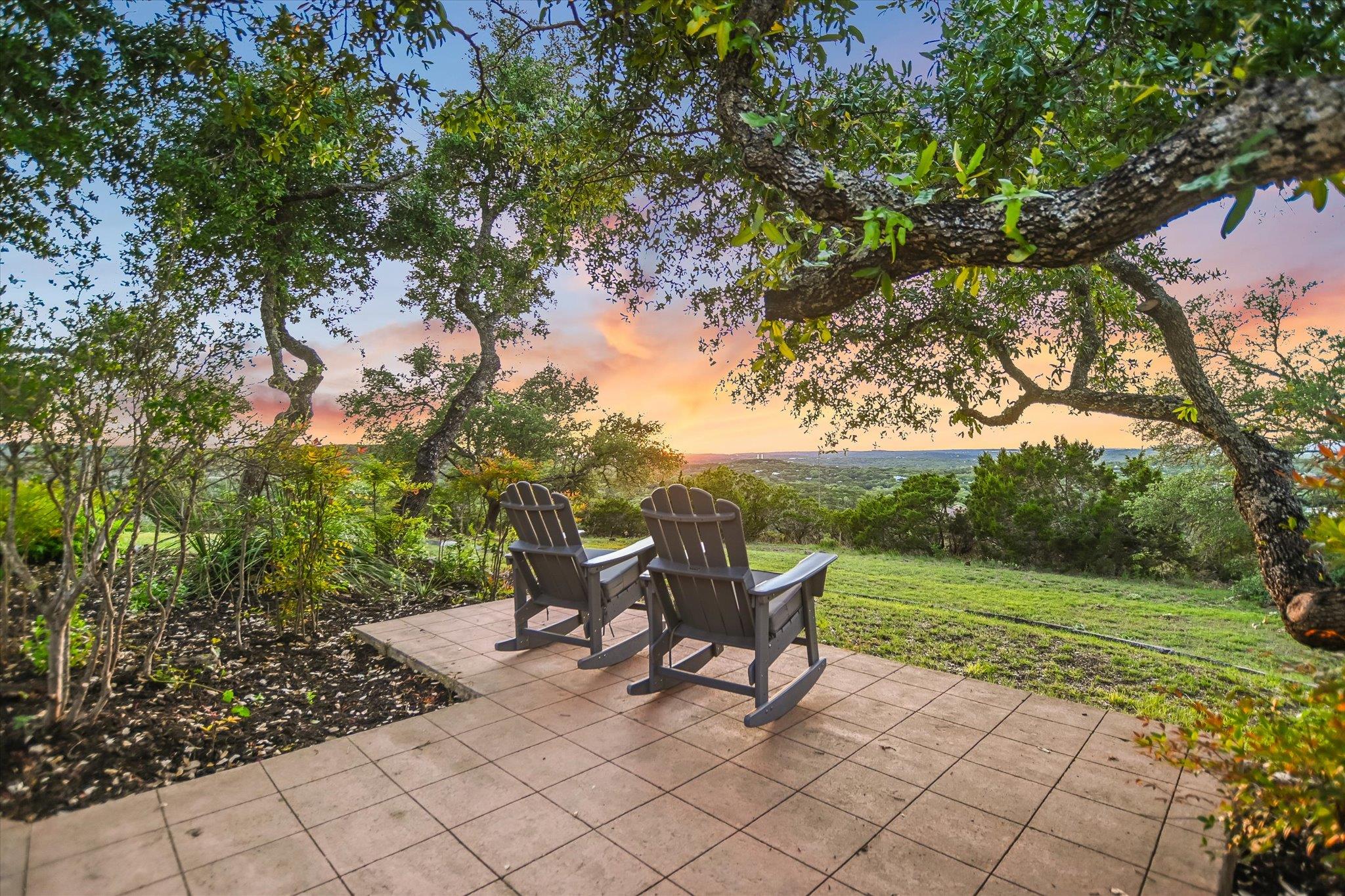 100 MESA DR