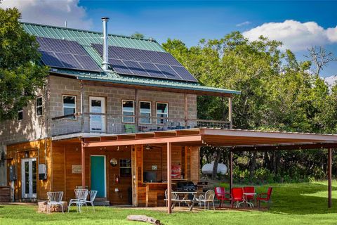 95 Loma LN Fredericksburg TX 78624