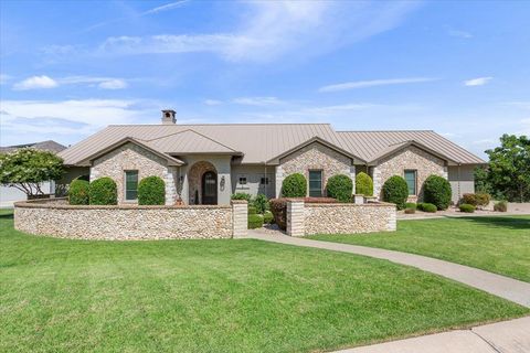 2501 Woodbine CIR Georgetown TX 78628