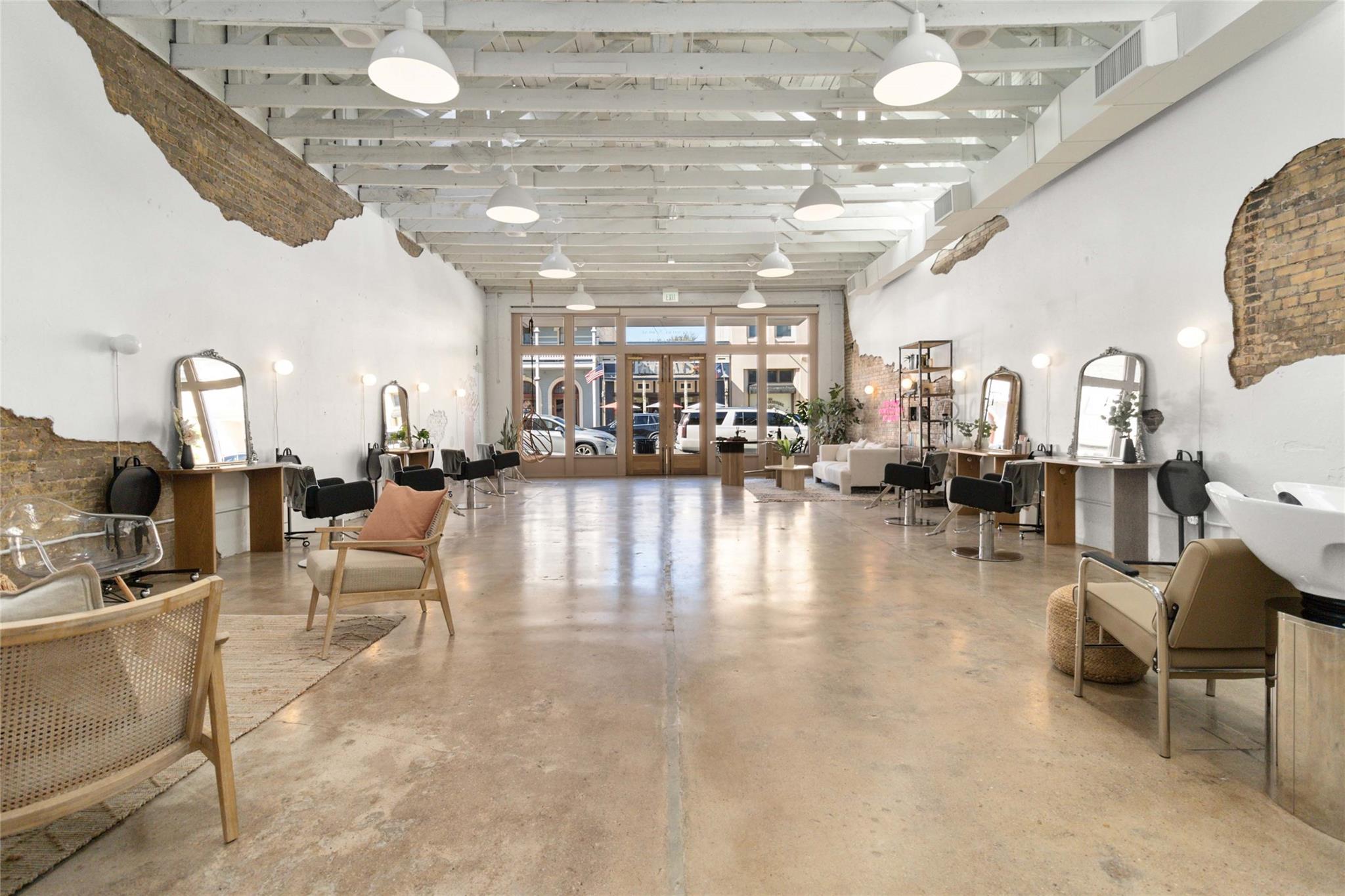 1011 Main ST